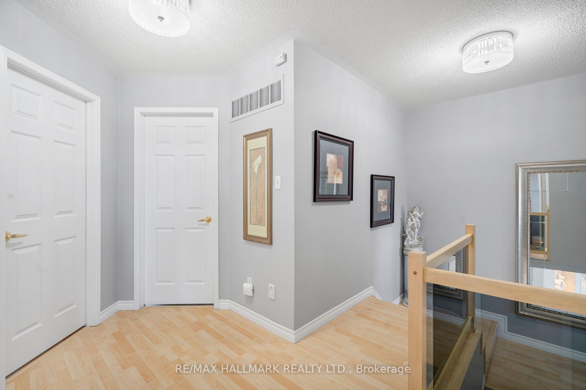 41 Guildwood Dr