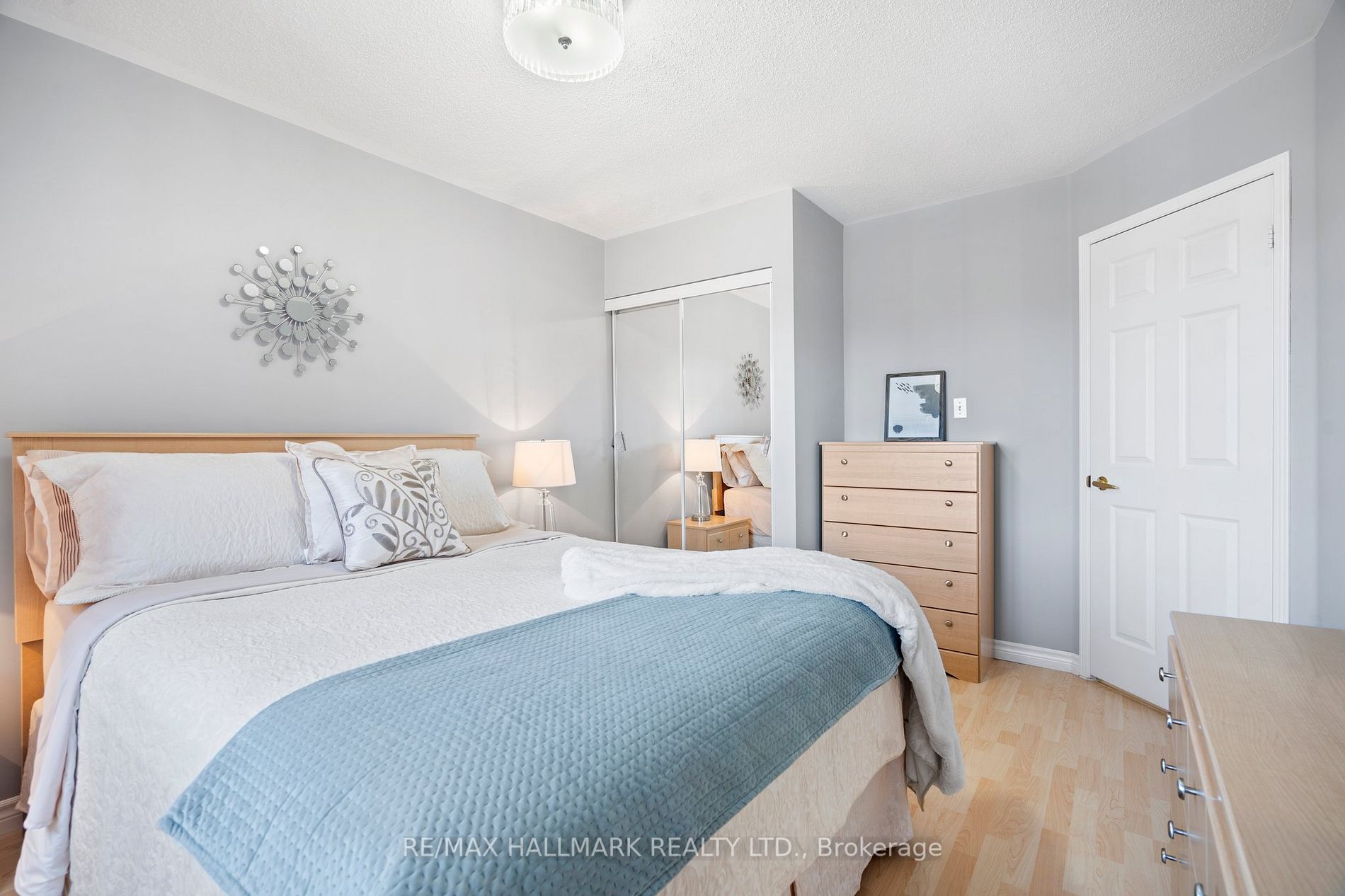 41 Guildwood Dr