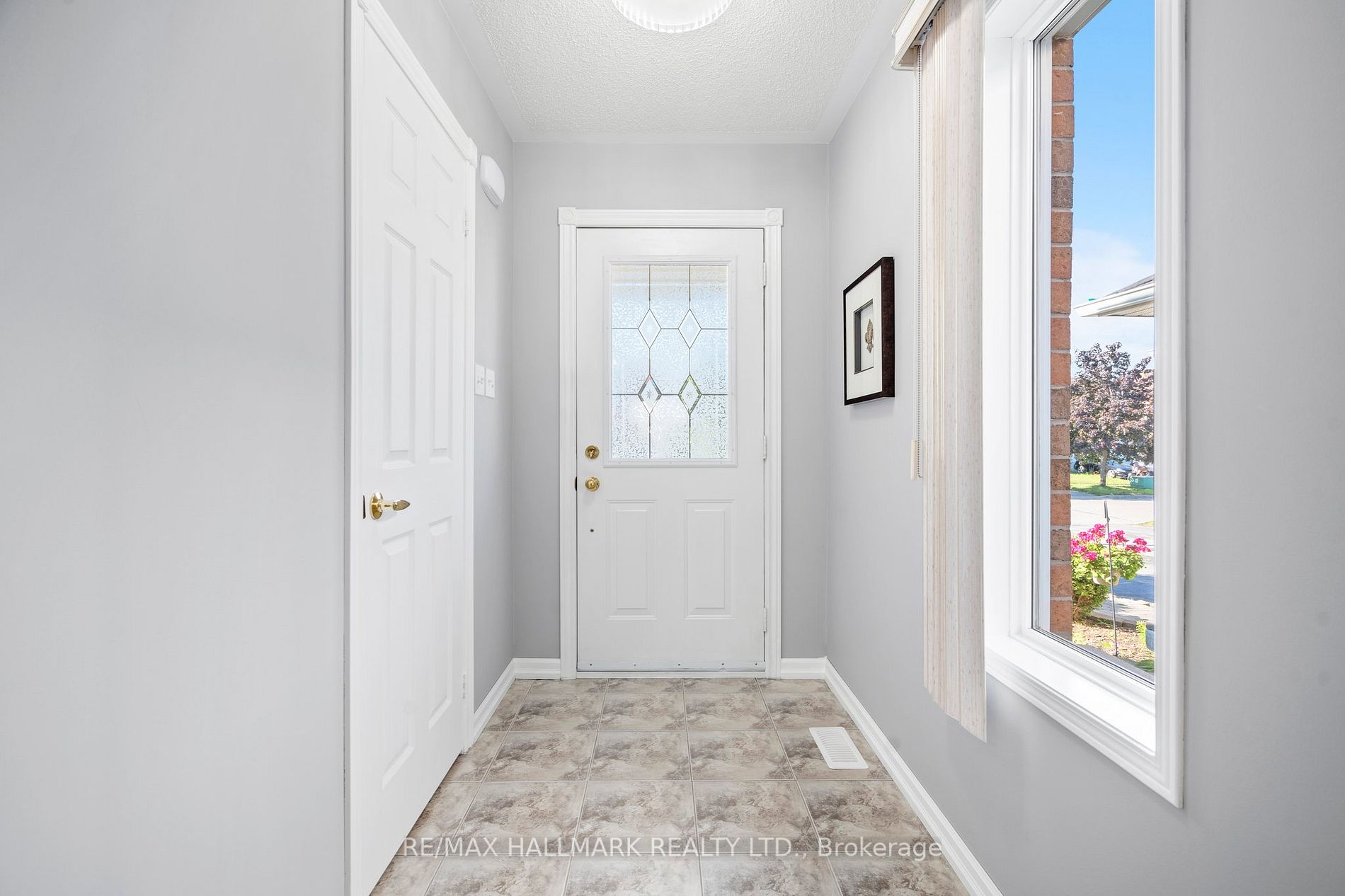 41 Guildwood Dr
