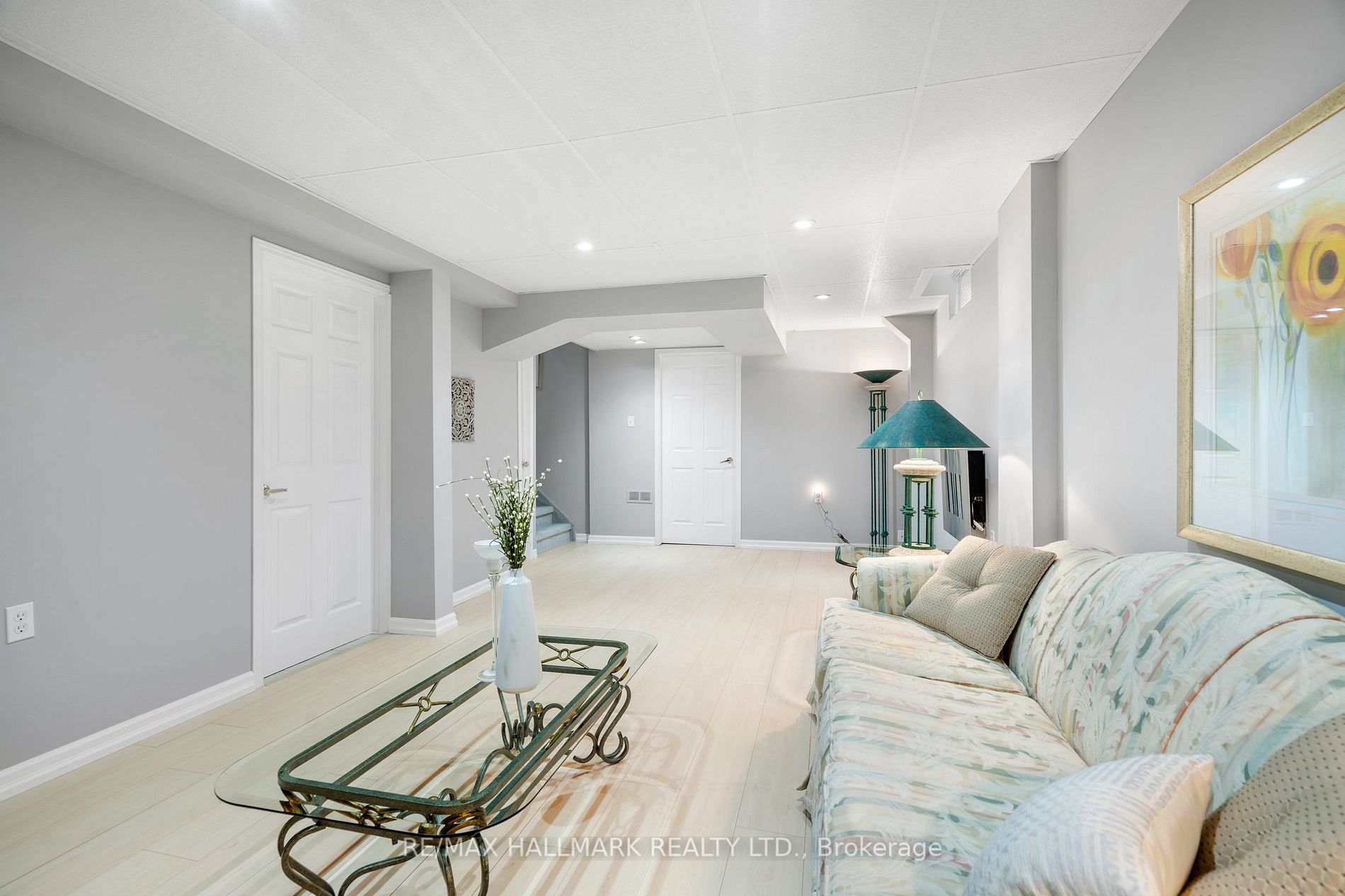 41 Guildwood Dr
