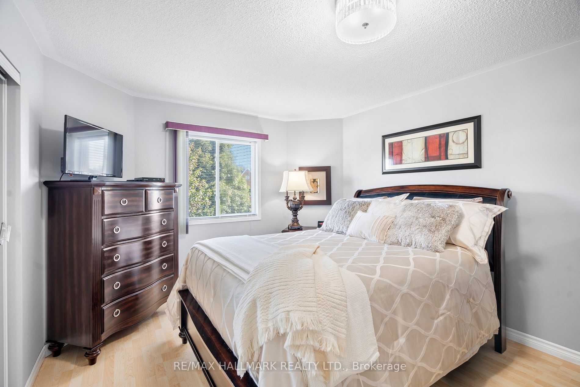 41 Guildwood Dr