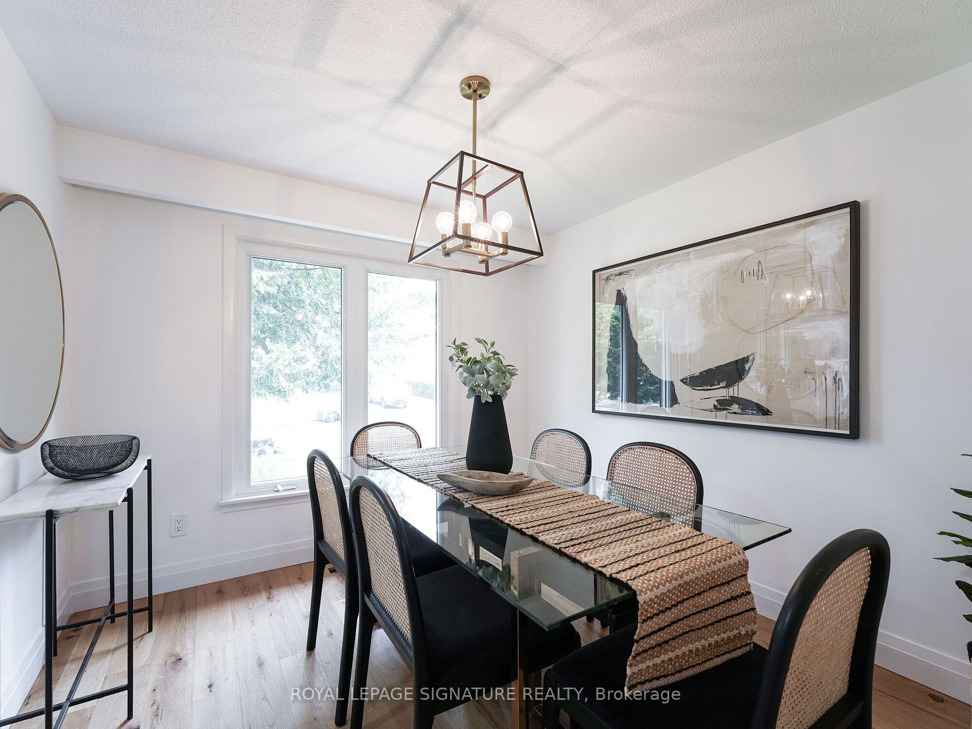 27 Lewin Crescent