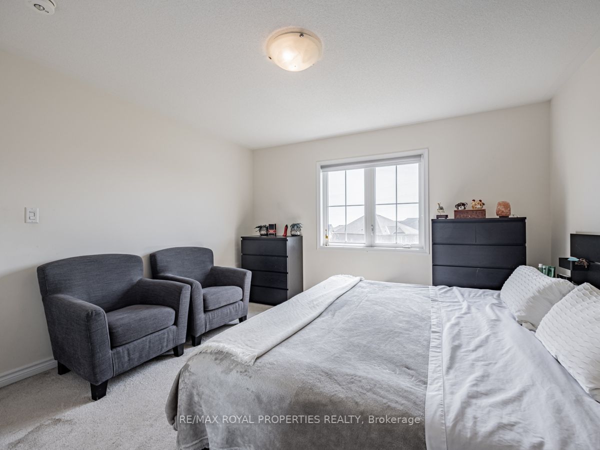 1103 Dragonfly Ave