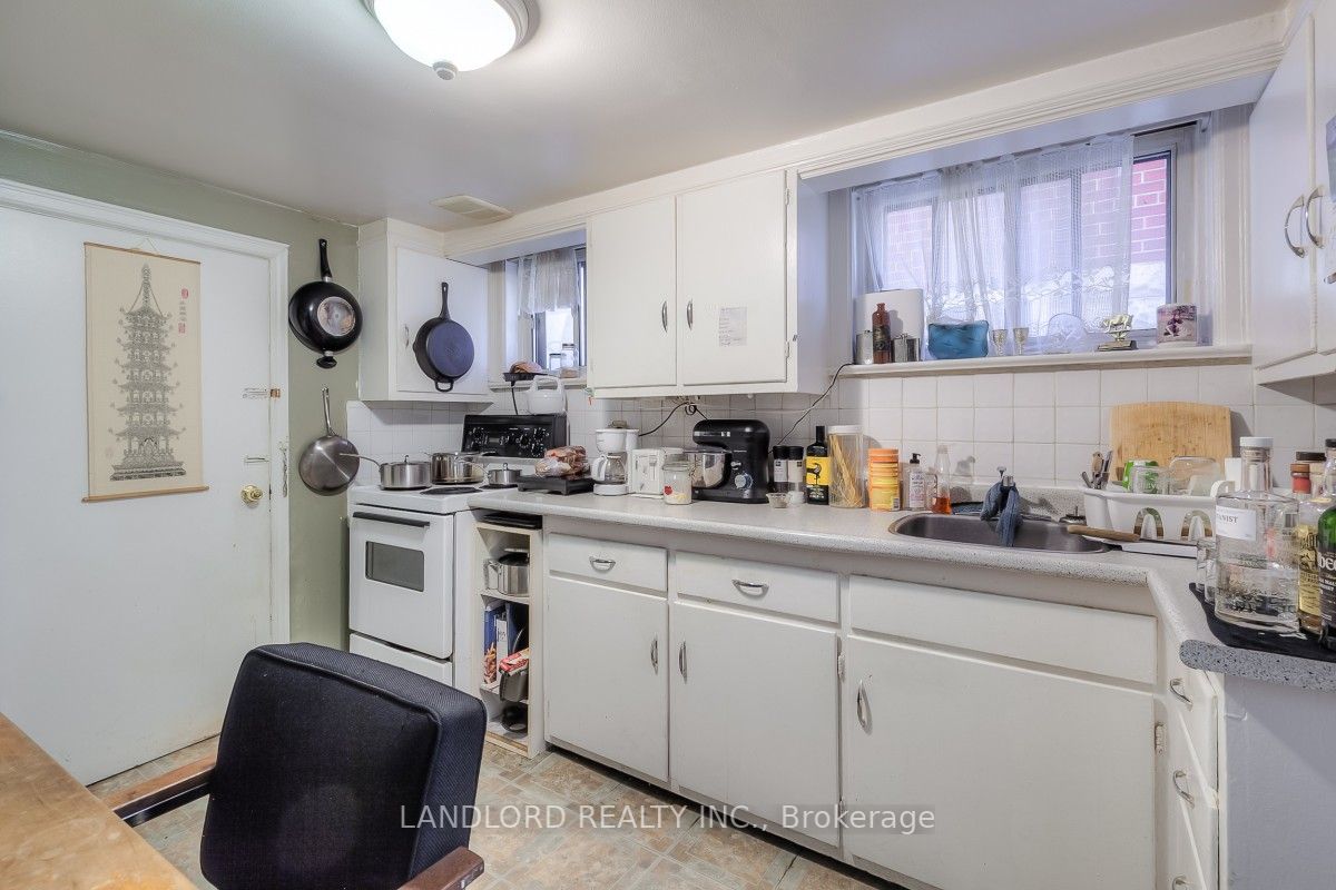 451 Donlands Ave