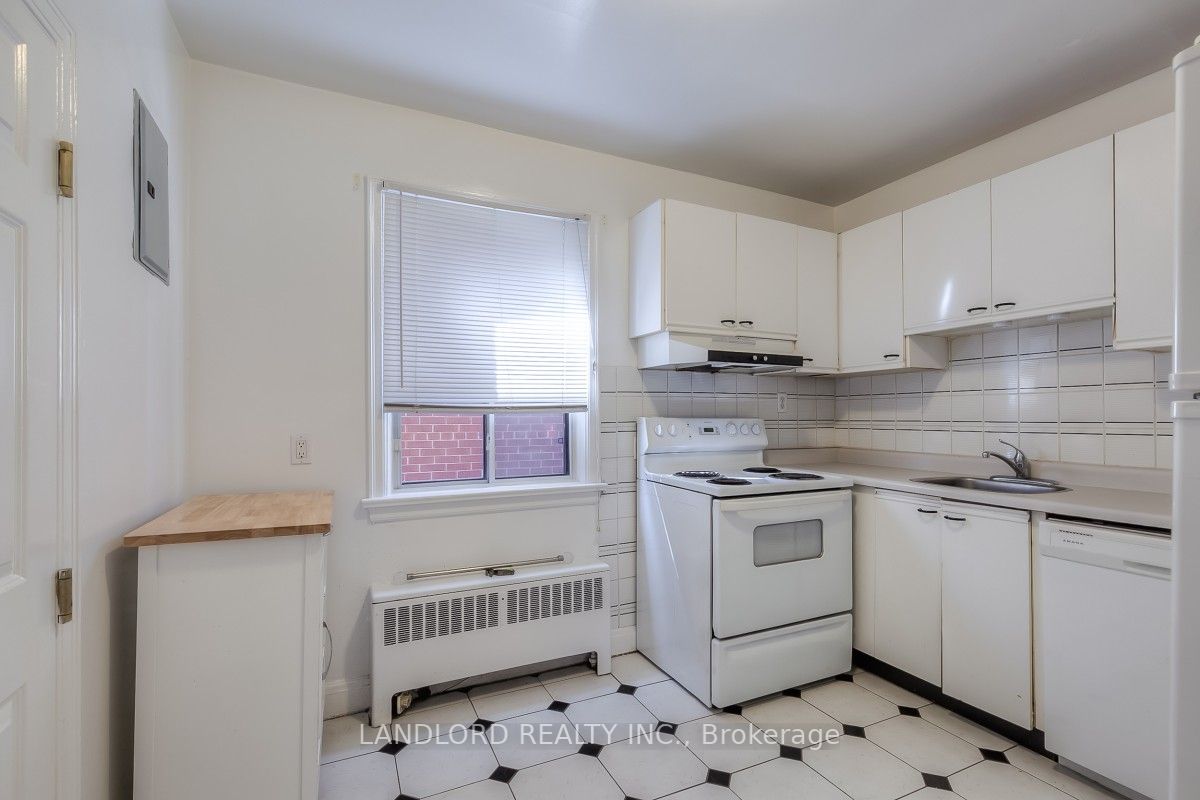 451 Donlands Ave