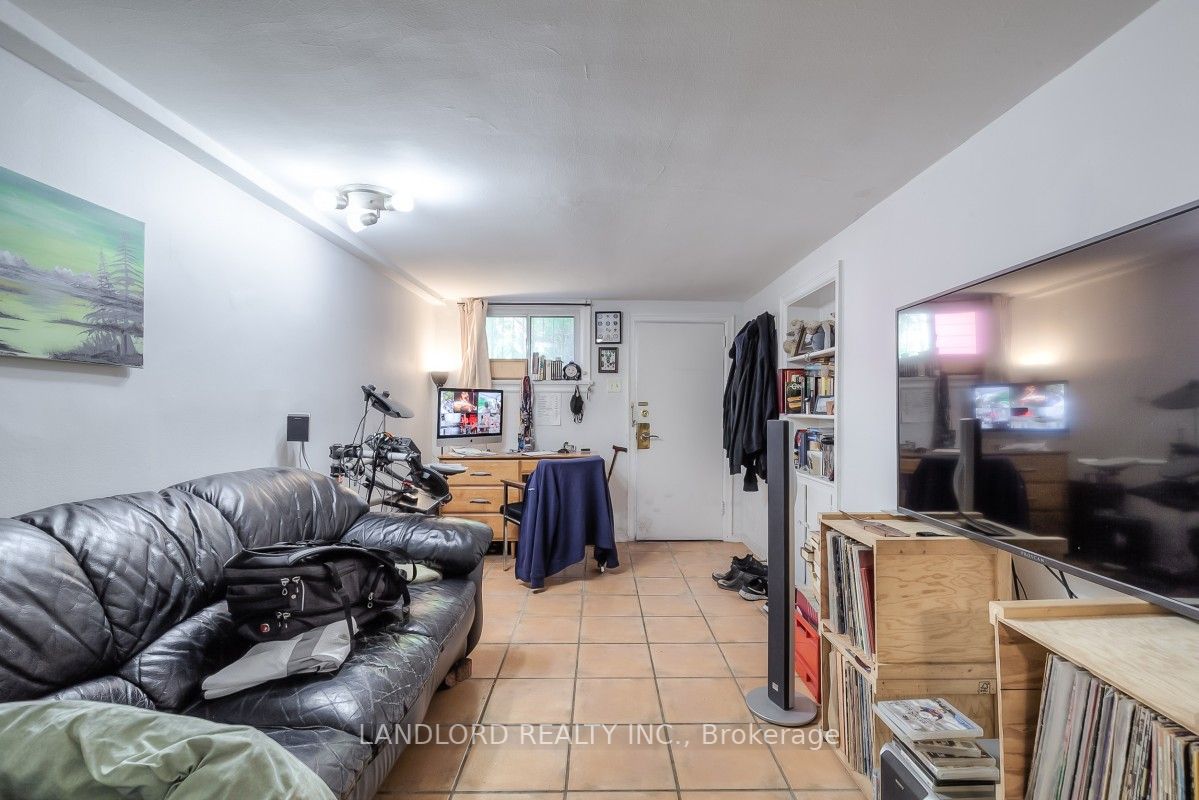 451 Donlands Ave
