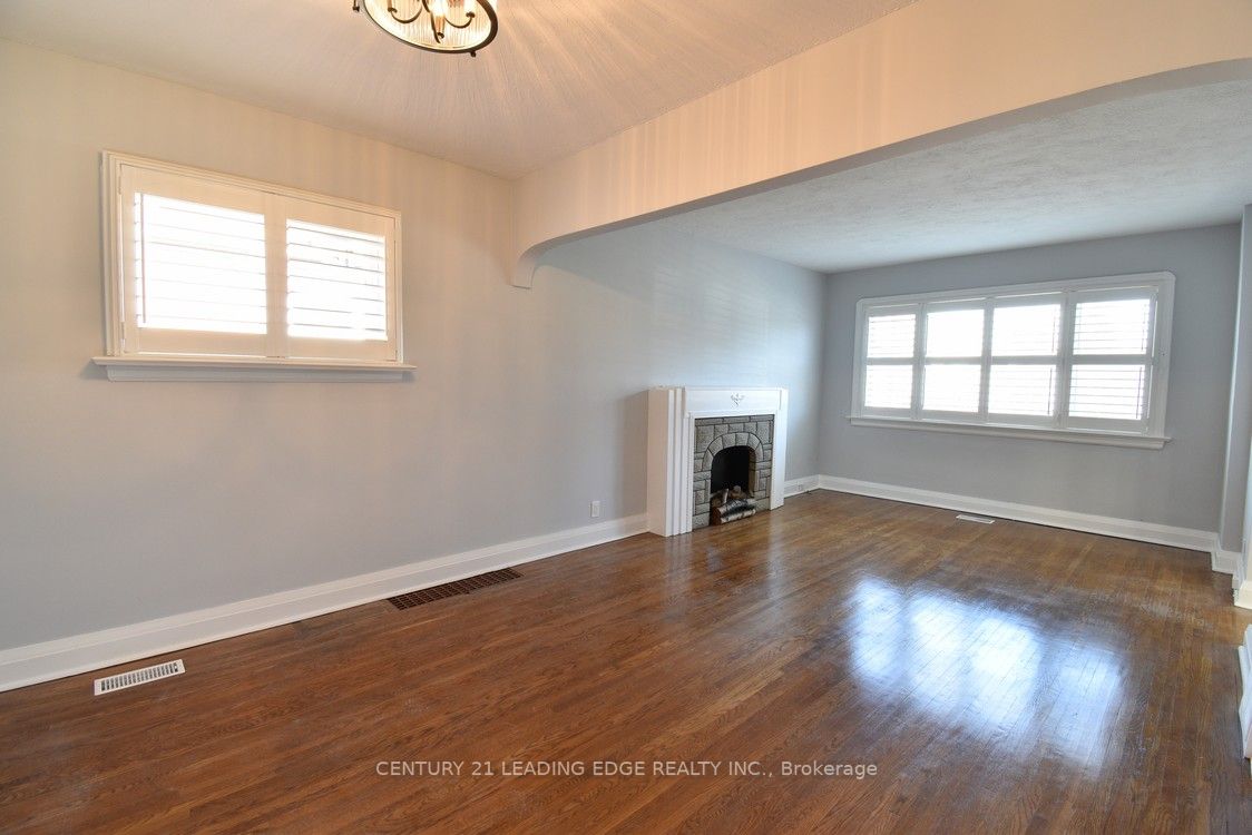62 Westview Blvd