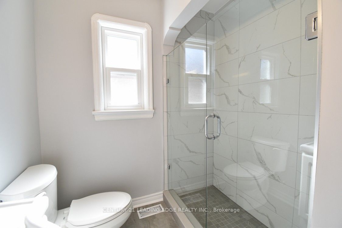62 Westview Blvd