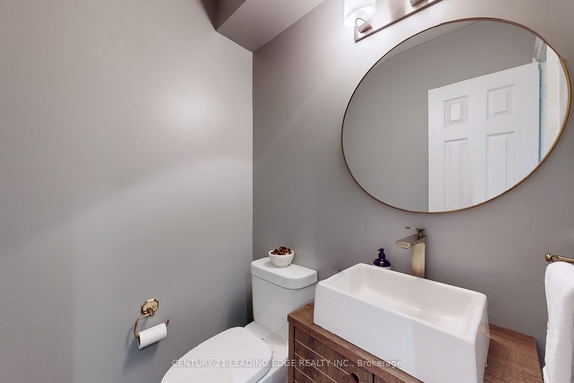 12 Stornoway Crt