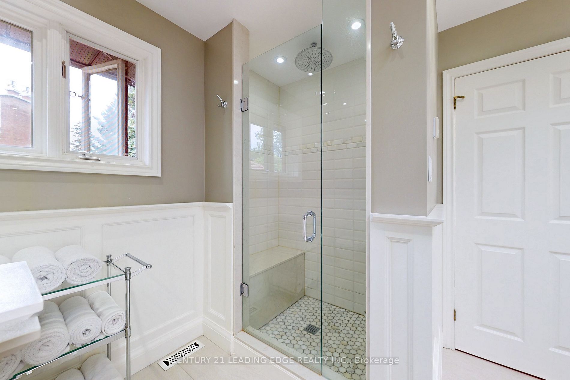 12 Stornoway Crt