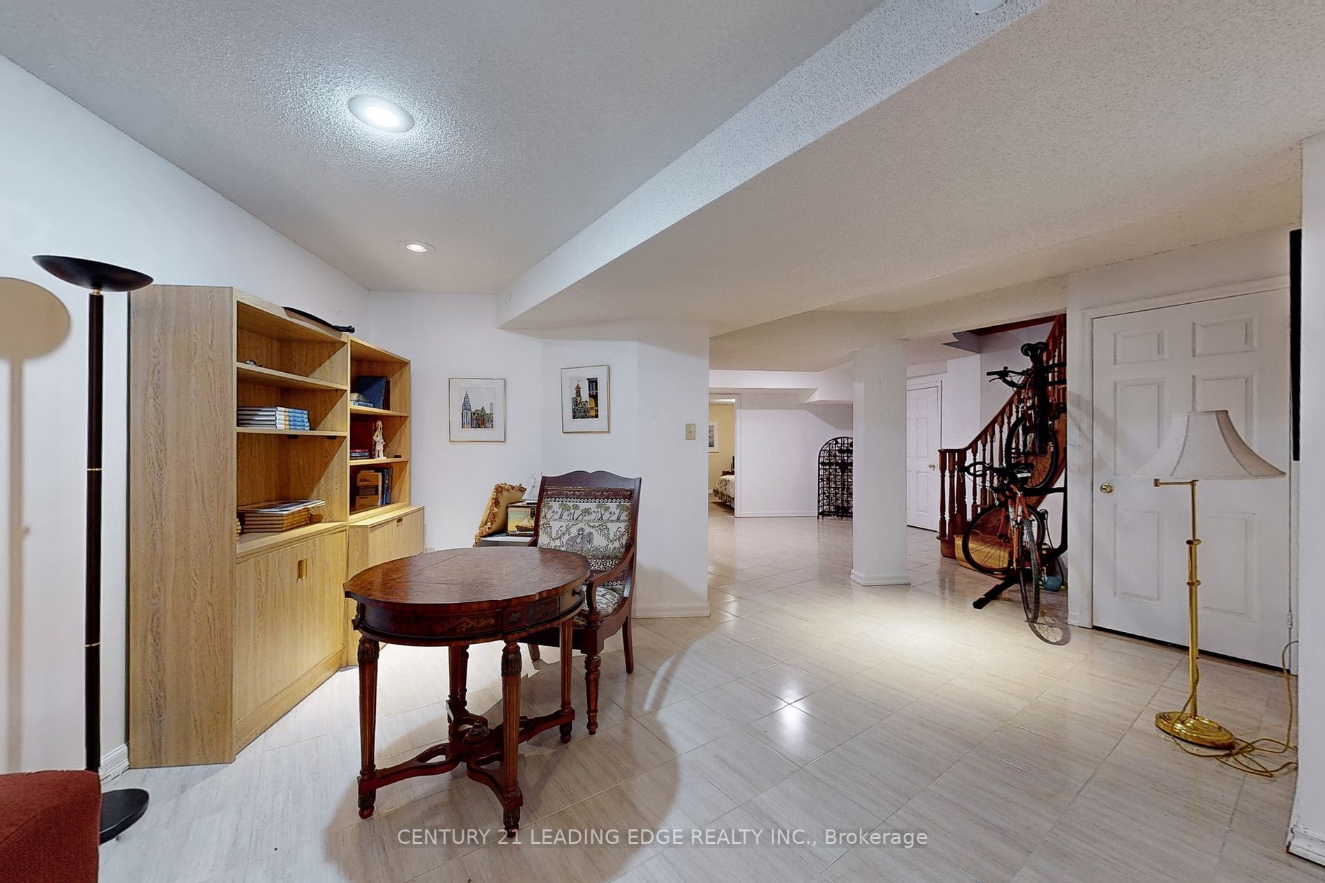 12 Stornoway Crt