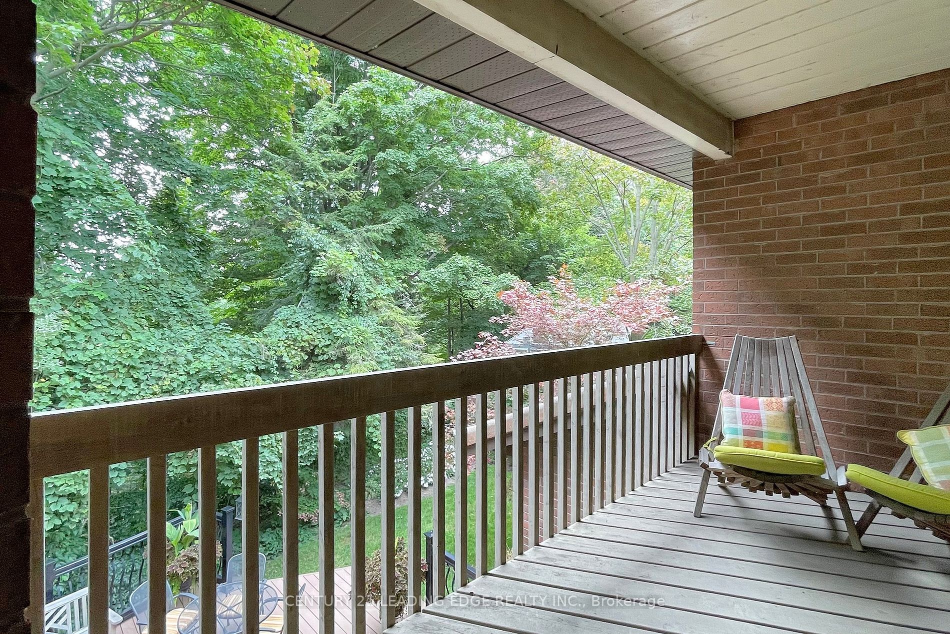 12 Stornoway Crt