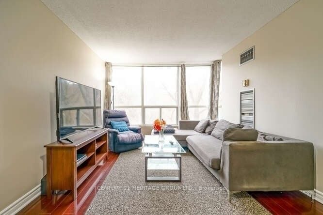 3050 Ellesmere Rd, #311