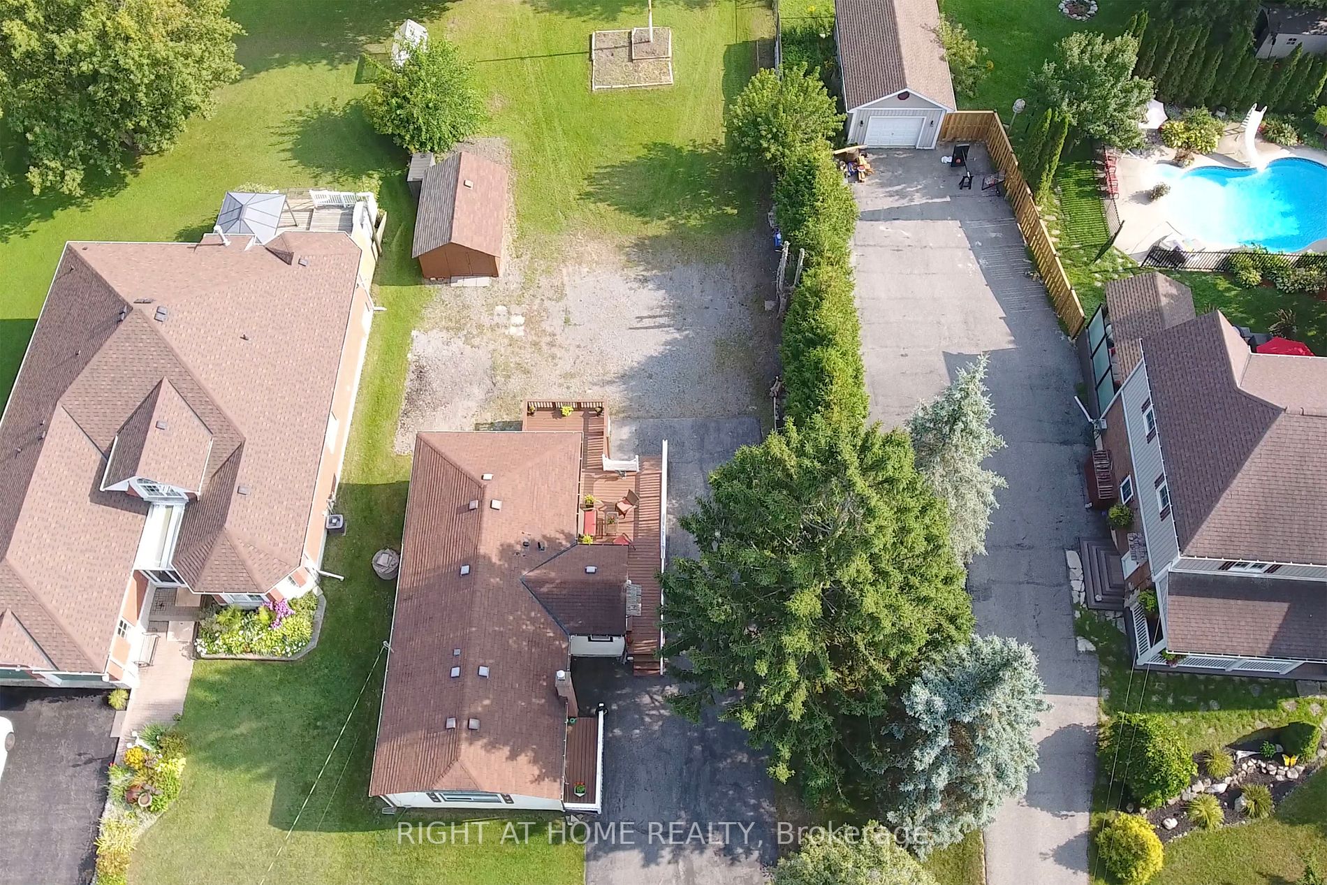 25 Lawson Rd