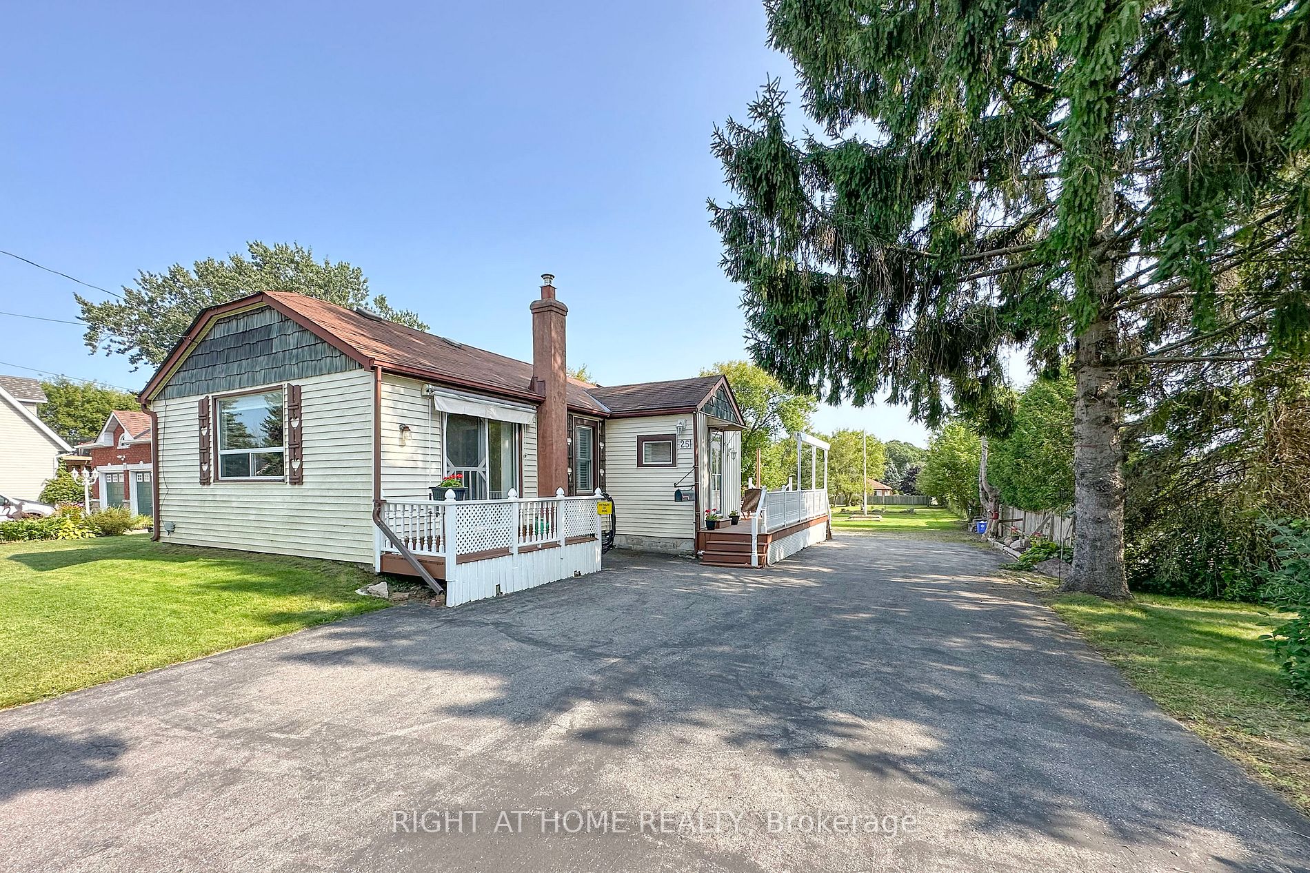 25 Lawson Rd