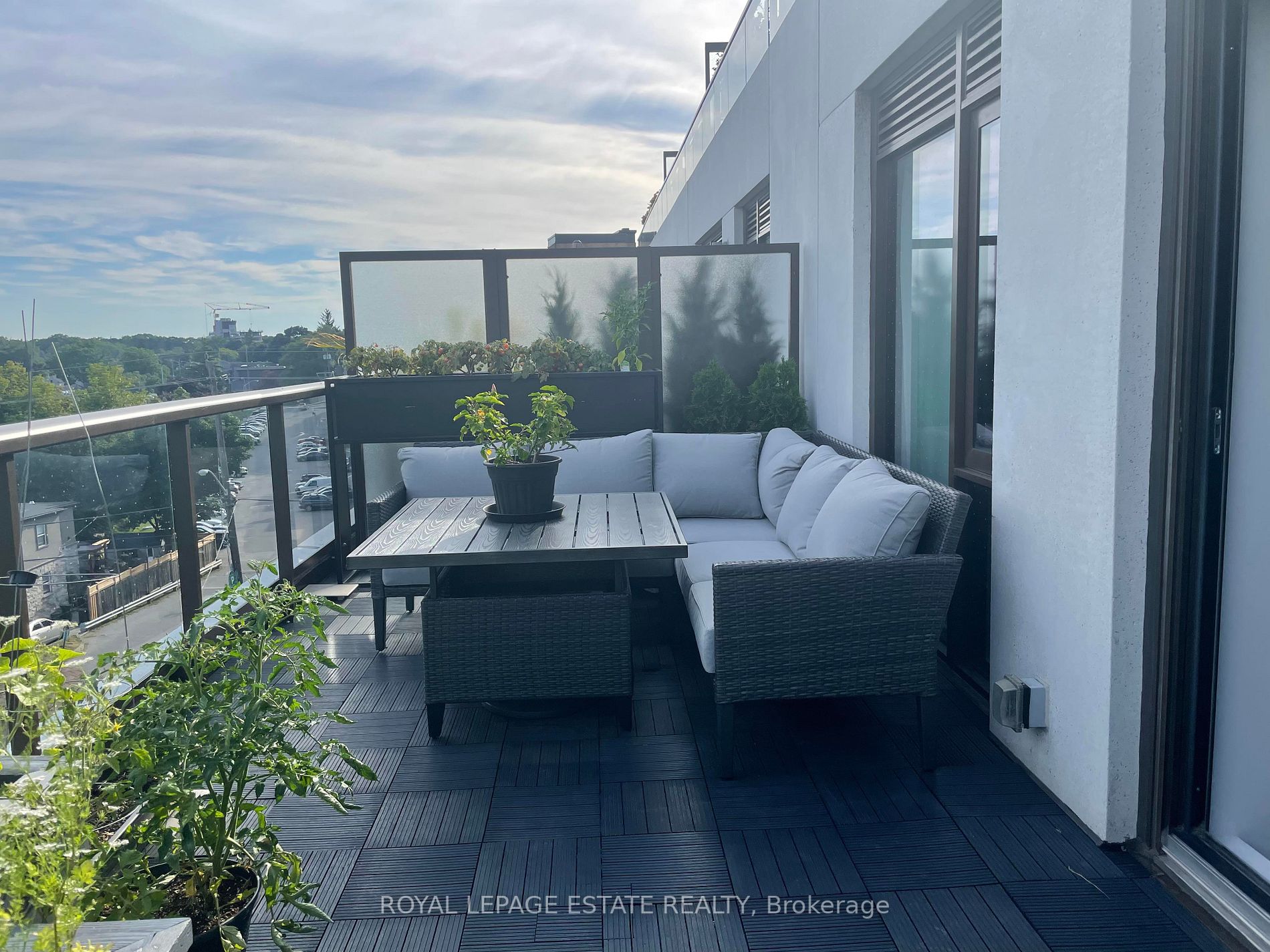 1100 Kingston Rd, #413