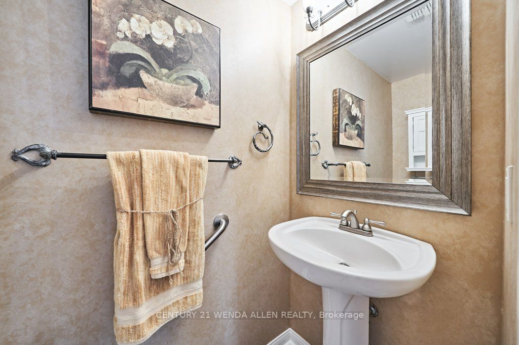27 Bonathon Cres