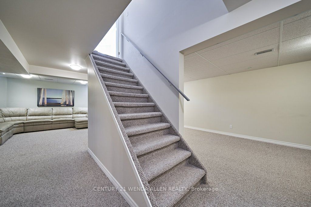 27 Bonathon Cres