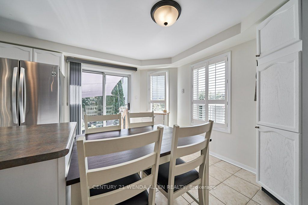 27 Bonathon Cres