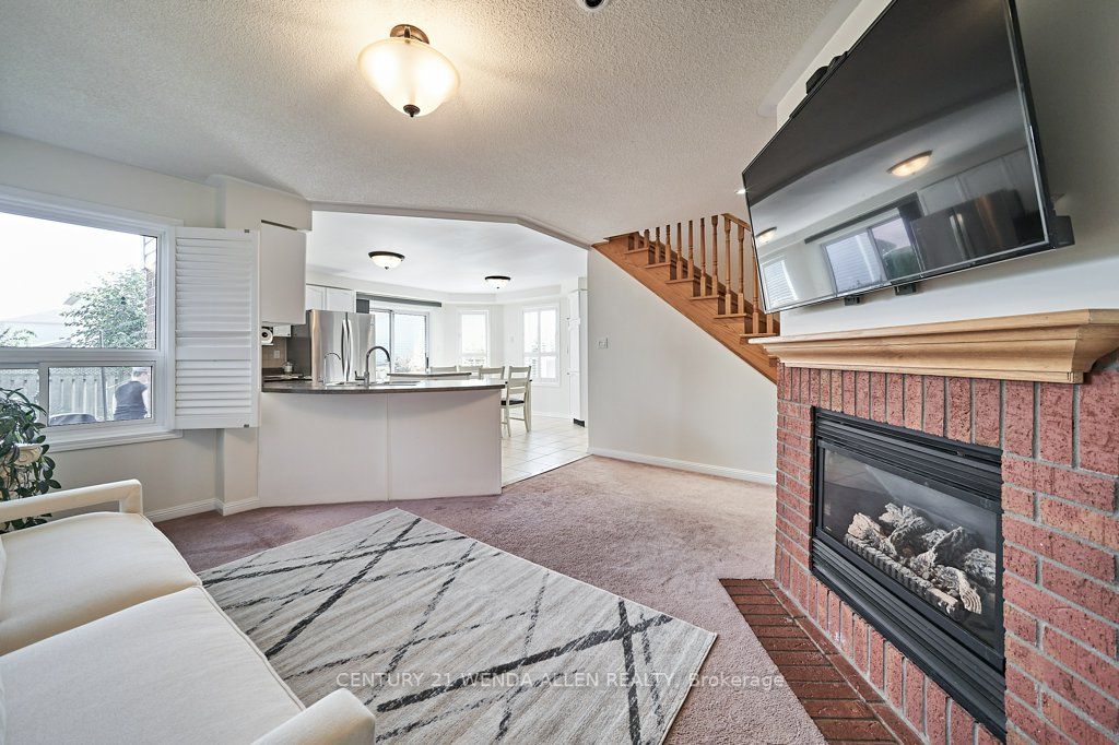 27 Bonathon Cres