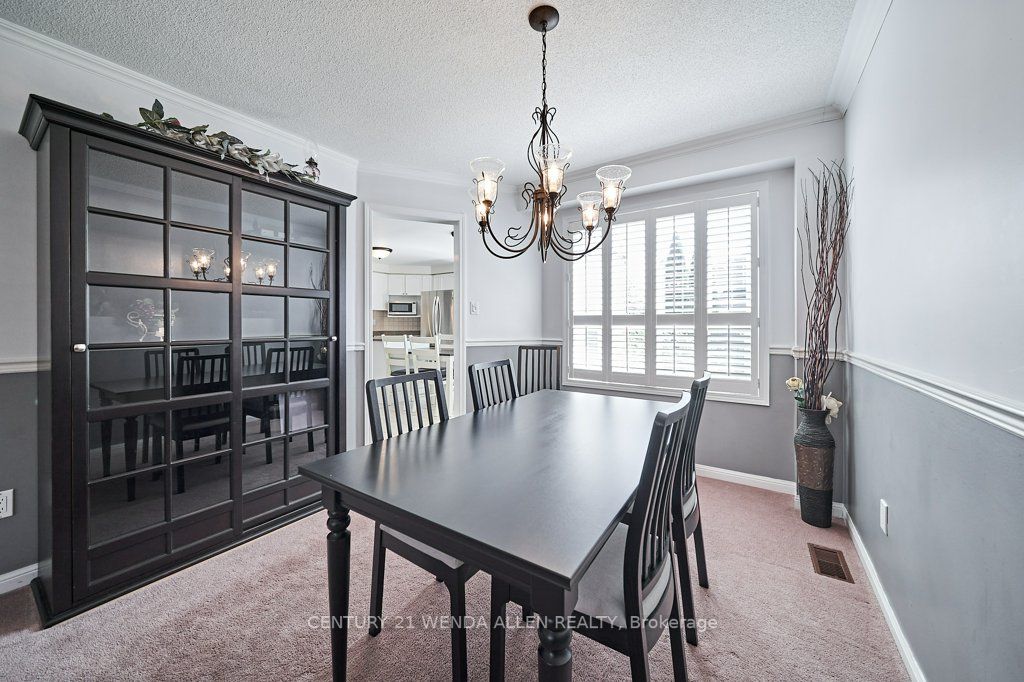 27 Bonathon Cres