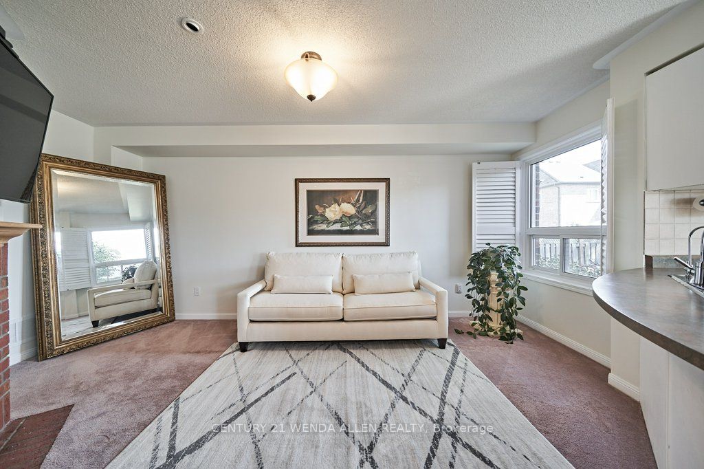 27 Bonathon Cres