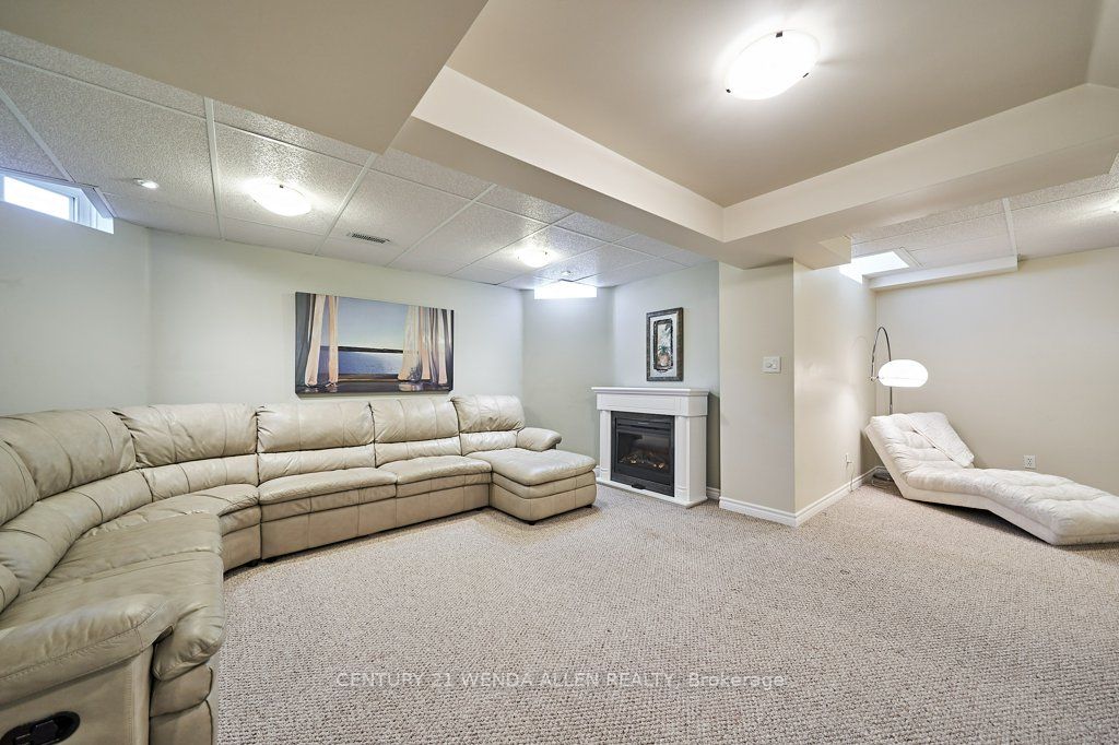 27 Bonathon Cres