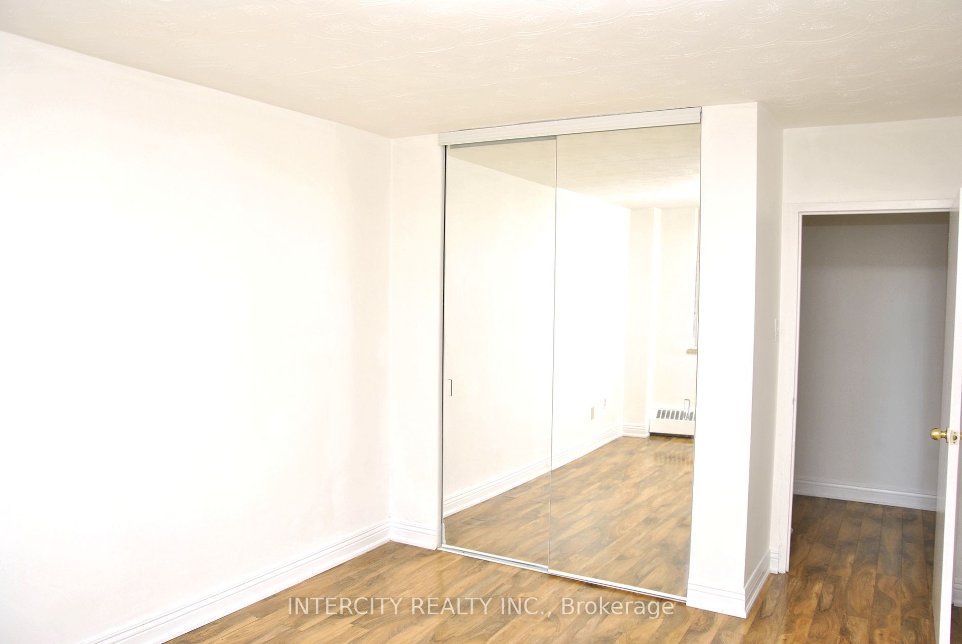 2245 Eglinton Ave E, #505