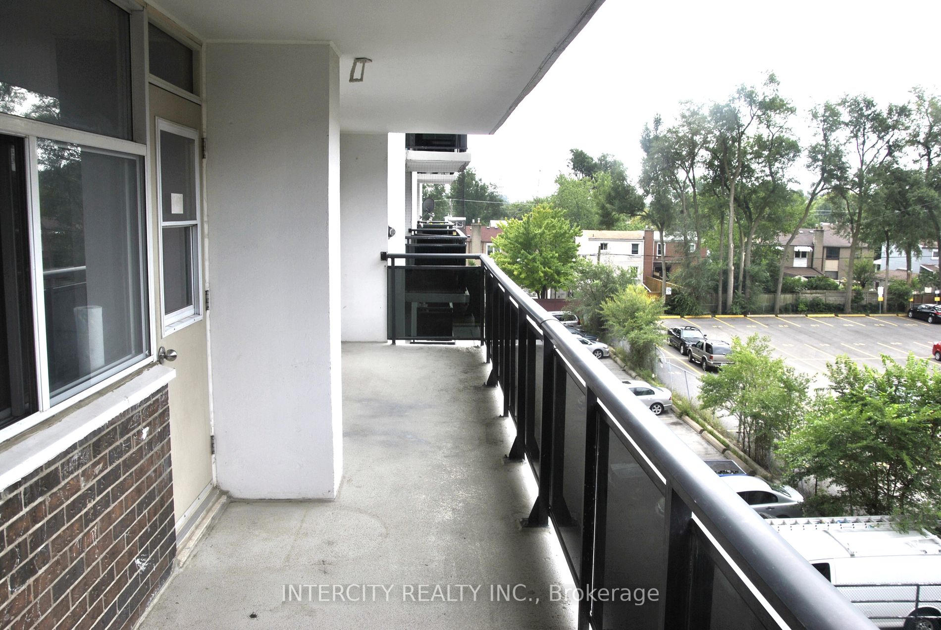 2245 Eglinton Ave E, #505