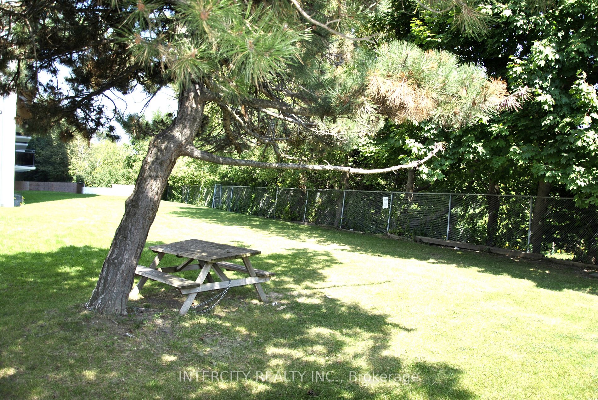 2245 Eglinton Ave E, #505