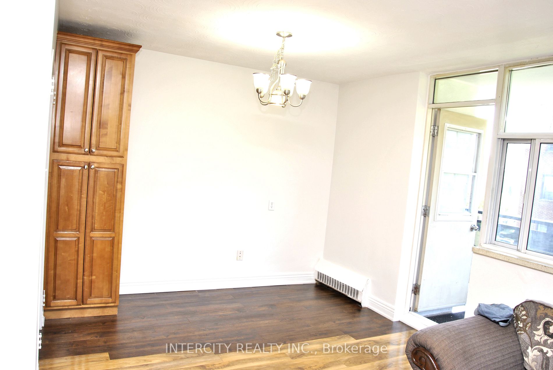 2245 Eglinton Ave E, #505