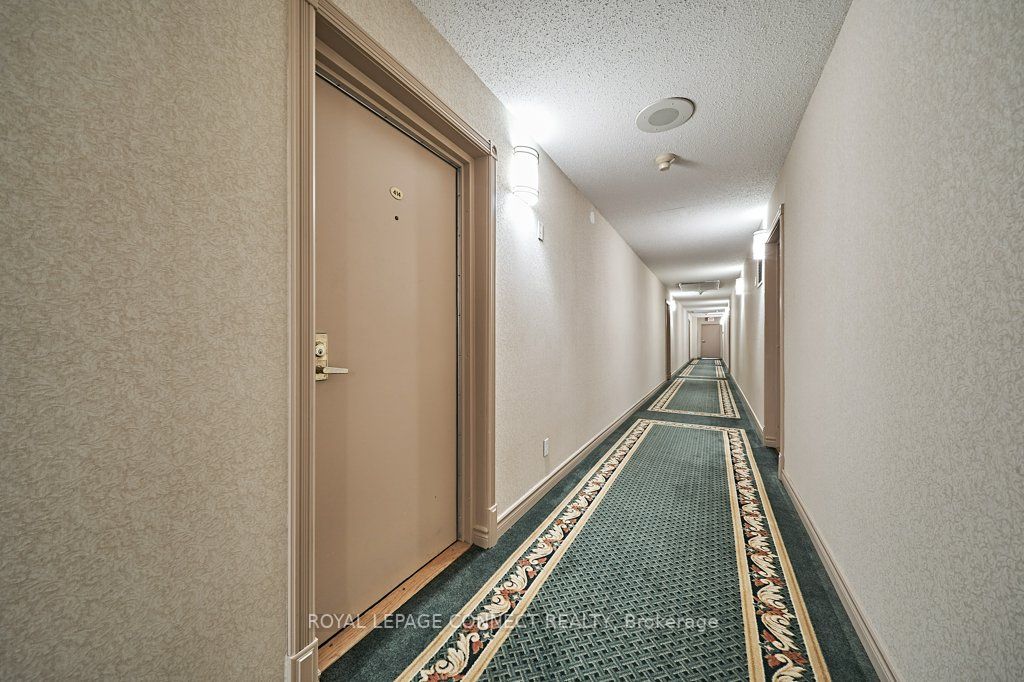 193 Lake Driveway W, #414