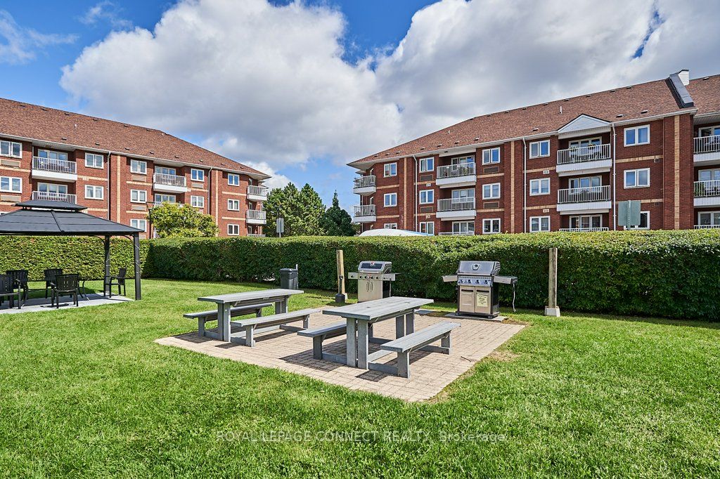193 Lake Driveway W, #414