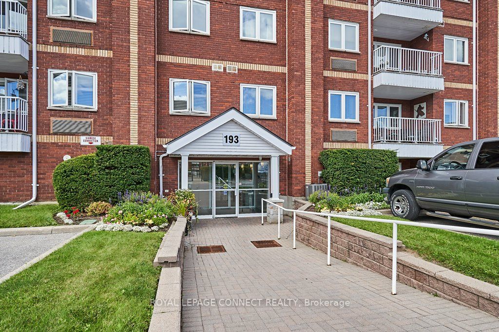 193 Lake Driveway W, #414