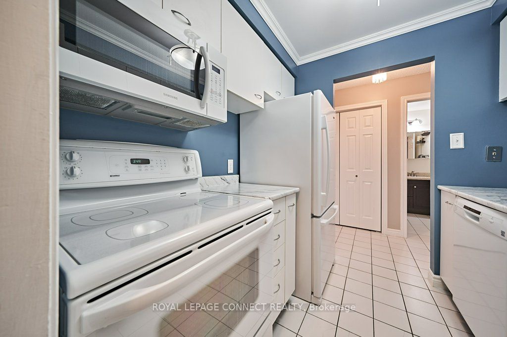 193 Lake Driveway W, #414