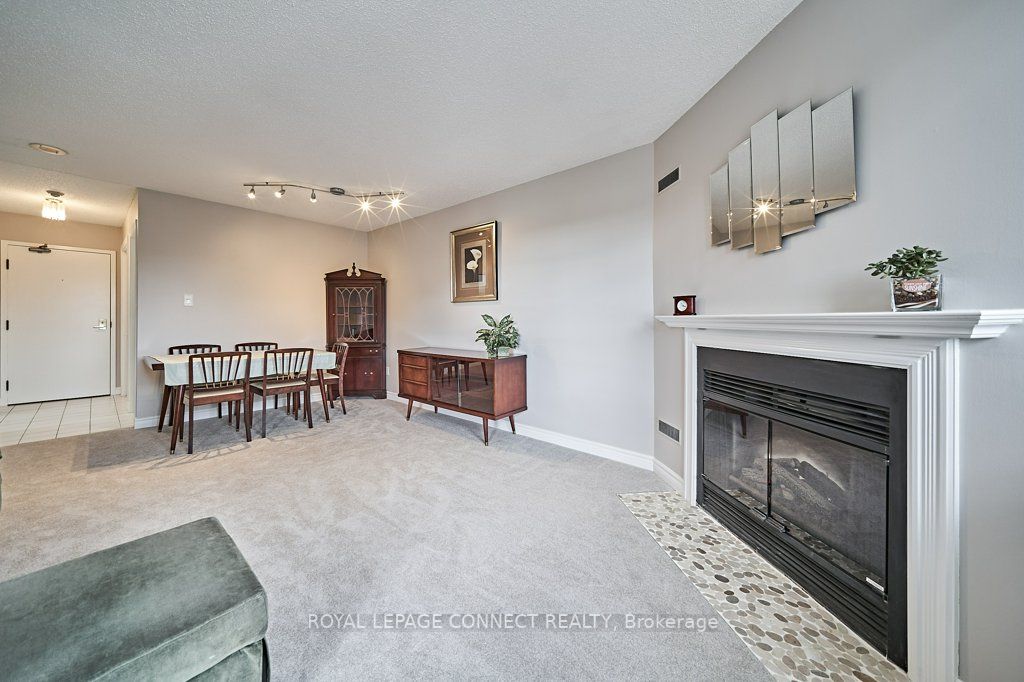 193 Lake Driveway W, #414