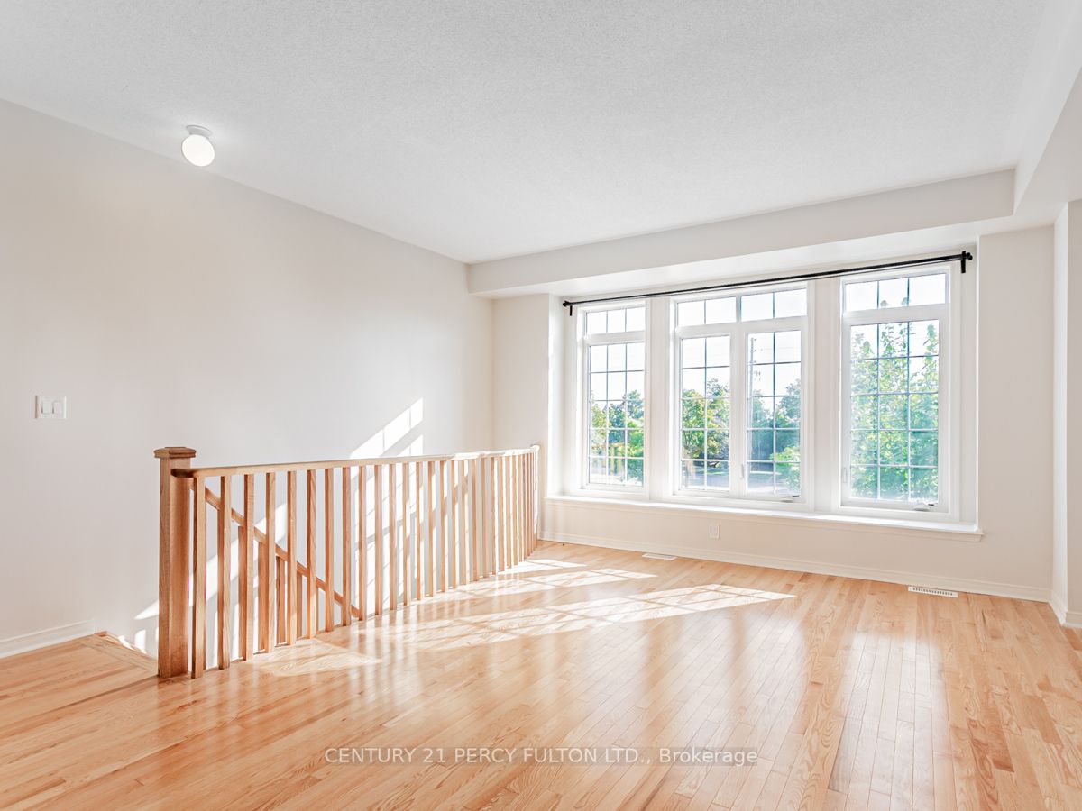58 Old Harwood Avenue N, #000