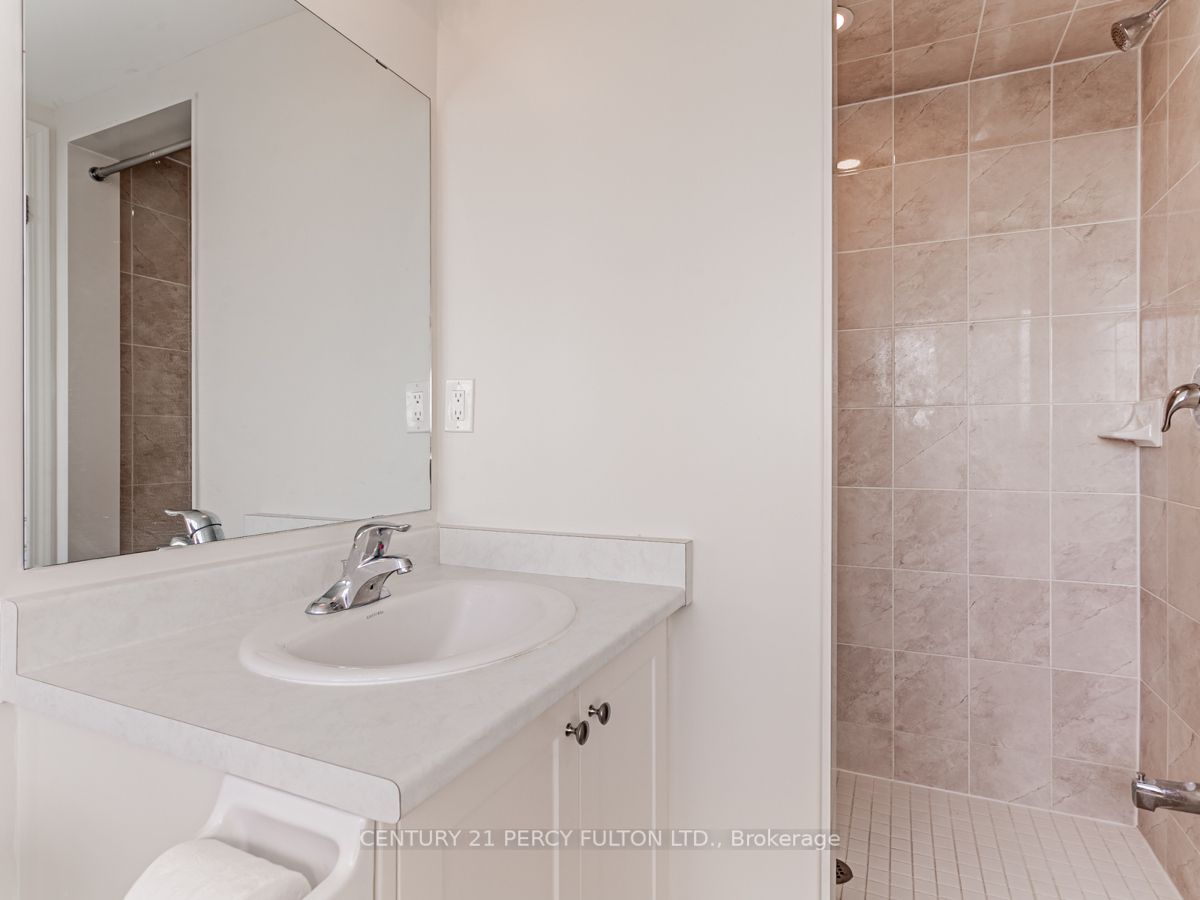 58 Old Harwood Avenue N, #000