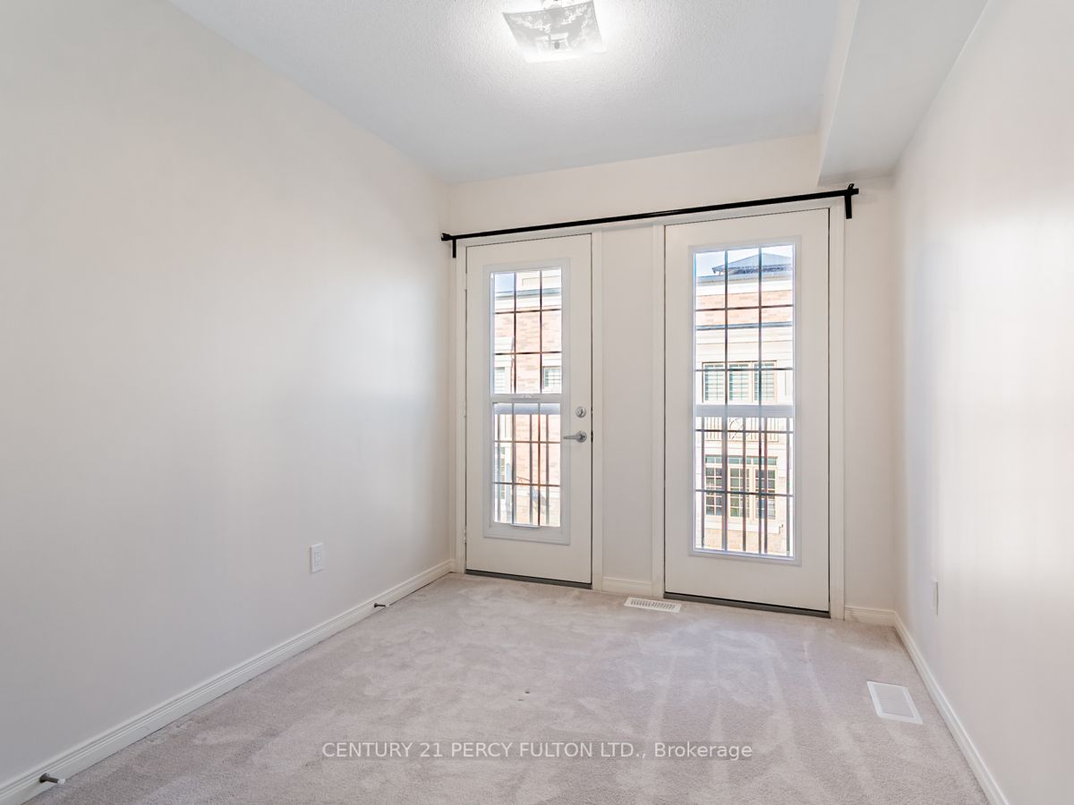 58 Old Harwood Avenue N, #000