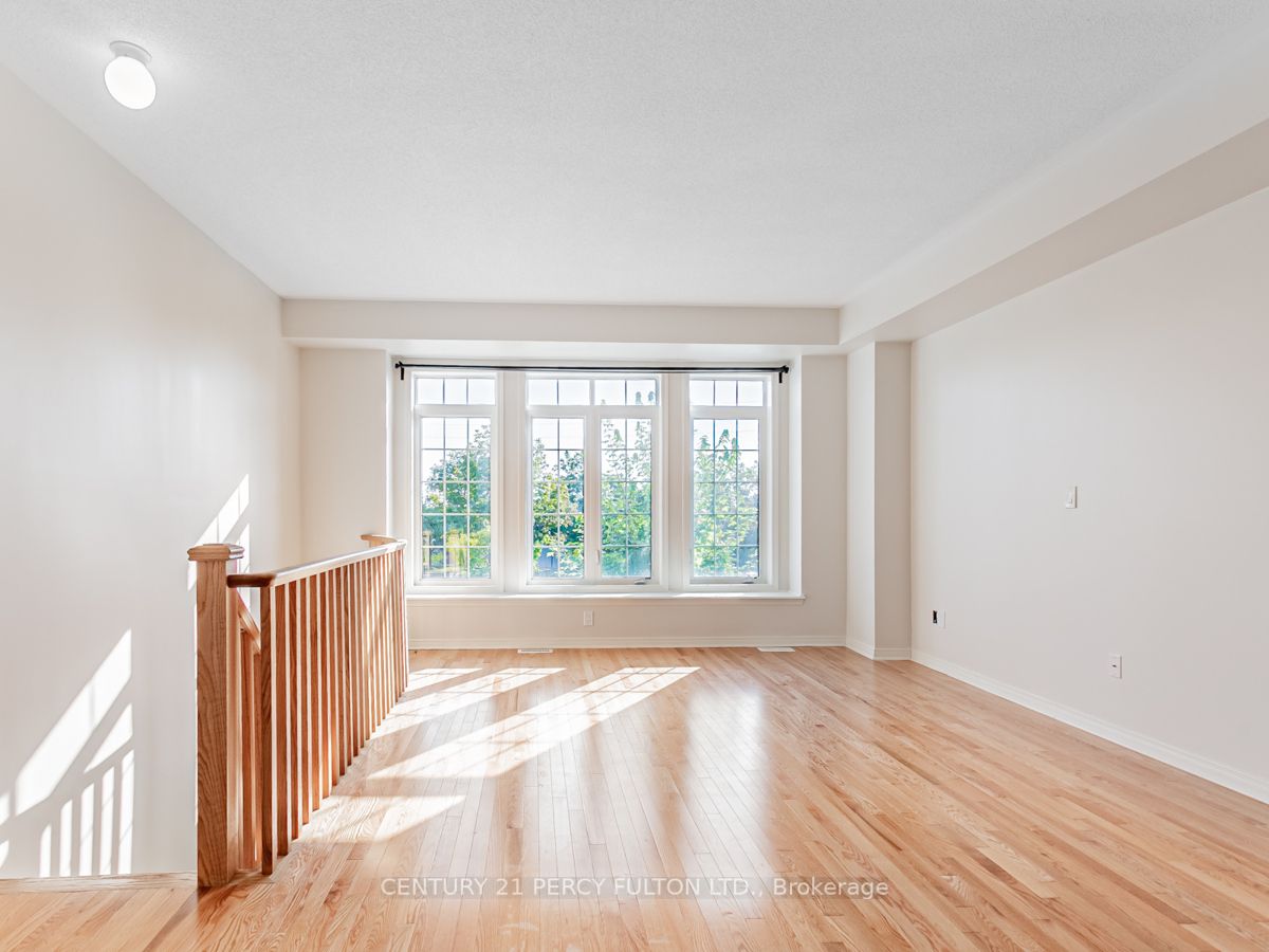 58 Old Harwood Avenue N, #000