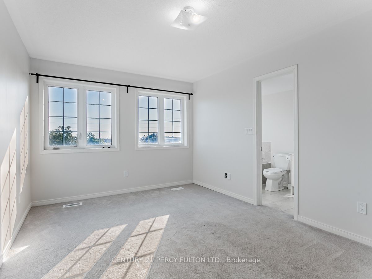 58 Old Harwood Avenue N, #000