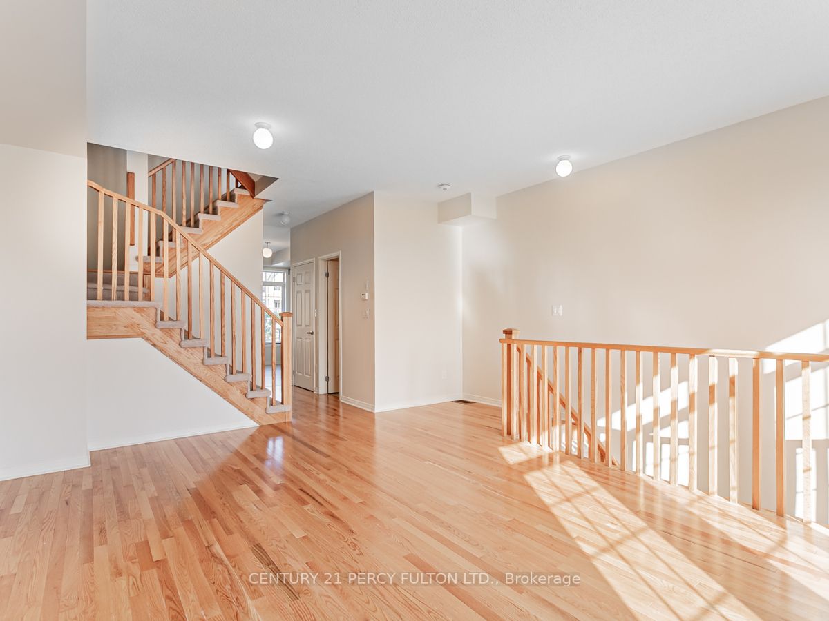 58 Old Harwood Avenue N, #000