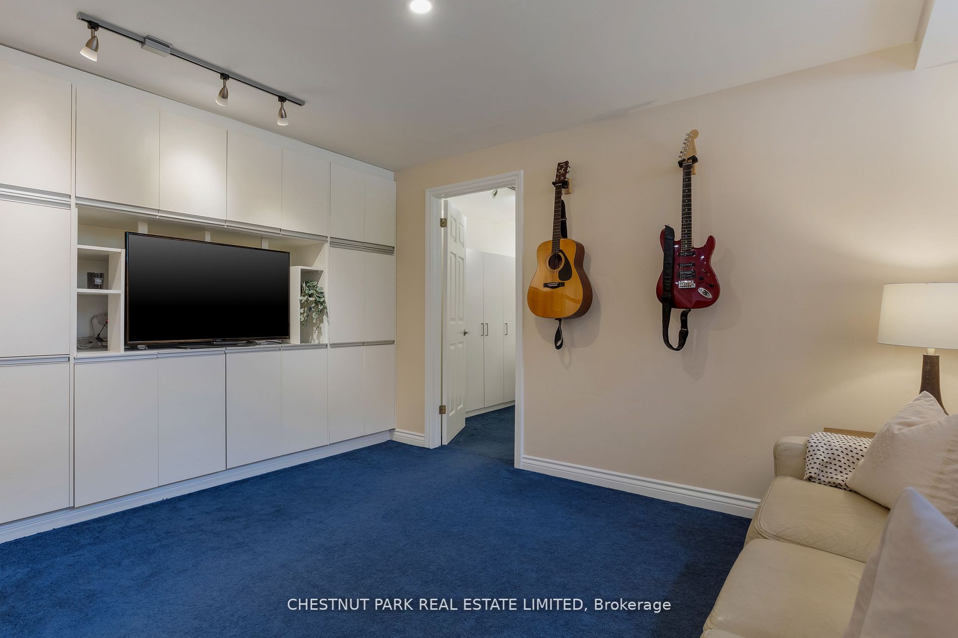 33 Chester Hill Rd