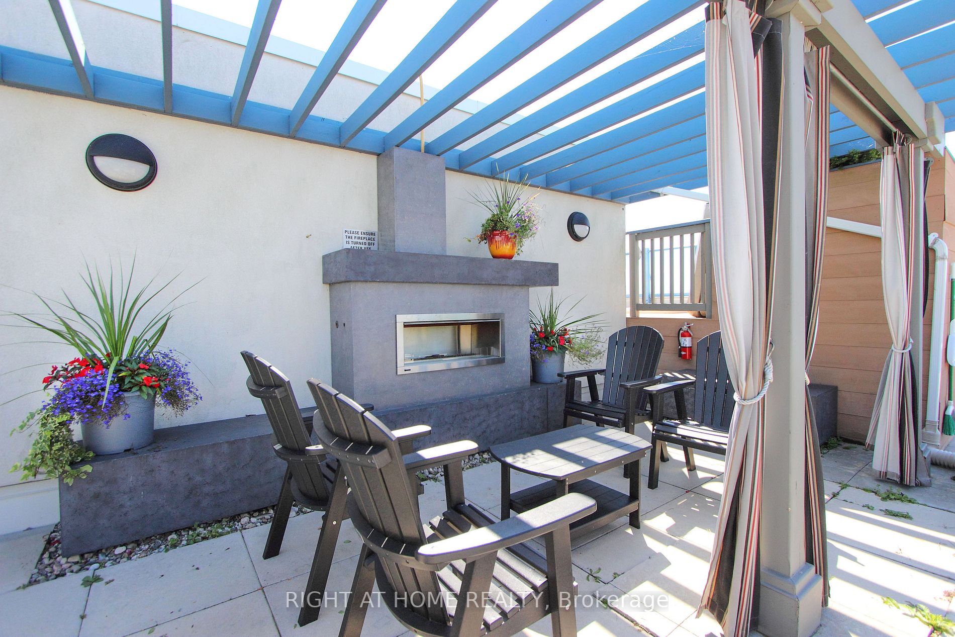 340 Watson Street W, #202