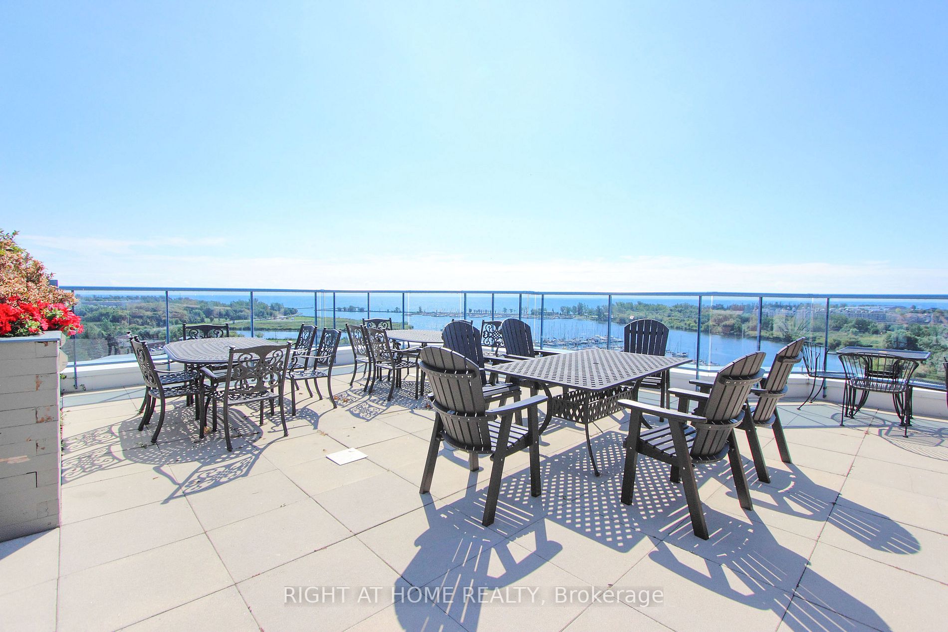 340 Watson Street W, #202