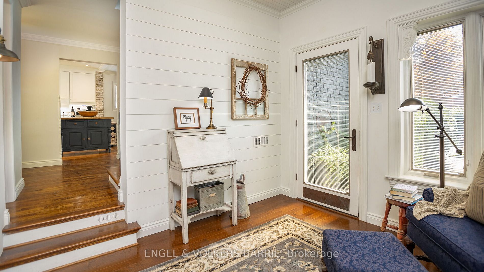 460 Paddington Cres