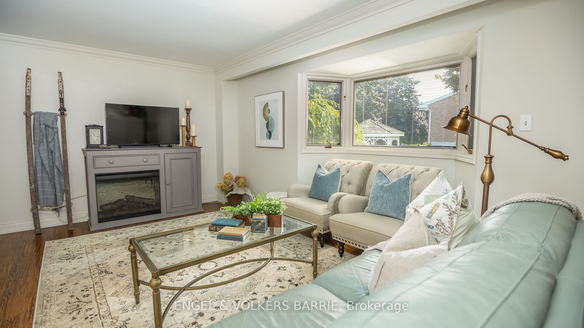 460 Paddington Cres