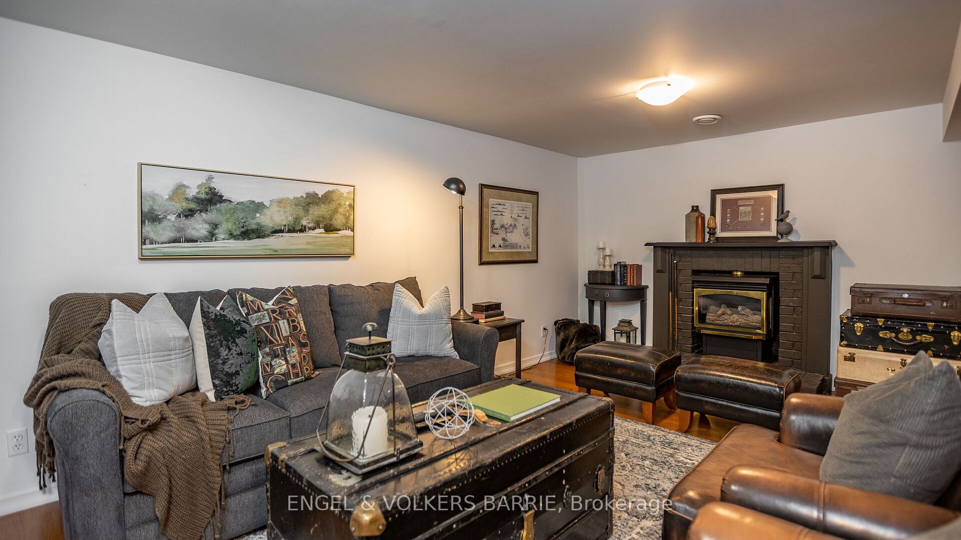 460 Paddington Cres