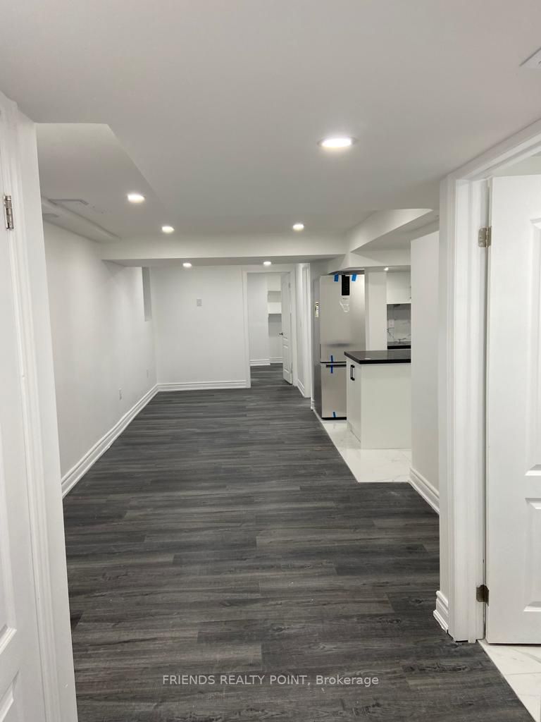 44 Howling Cres, ##bsmt