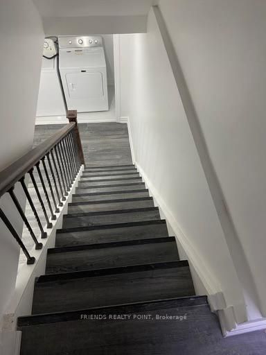 44 Howling Cres, ##bsmt